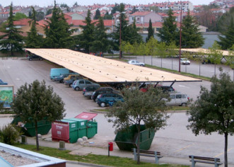 Usluga Poreč: dovršeno postavljanje novih sjenila na velikom parkingu