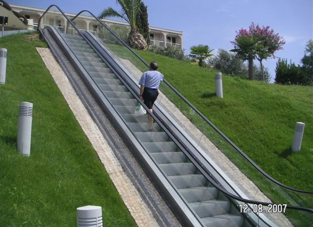 Pokretne stepenice u Laguna Istri