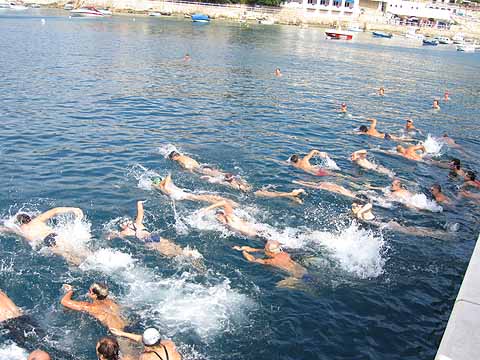 Plivači porečkog kluba za daljinsko plivanje s 2 brončane medalje iz Splita
