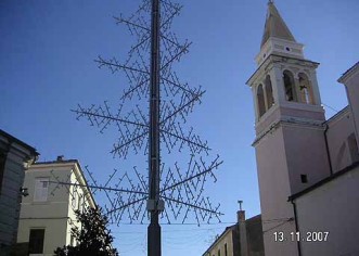 Ukrašavanje grada za prosinačke blagdane i blagdan Svetog Maura