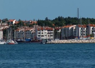 More umjereno onečišćeno u Červar Portu, ispod porečke Riviere te u Plominskom zaljevu