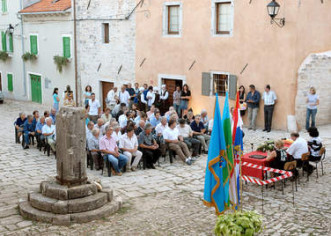 Sv.Lovreč: Na Placi otvorena prva lovrečka galerija