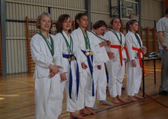 Karate klub Finida osvojio 15 medalja na županijskom prvenstvu u katama