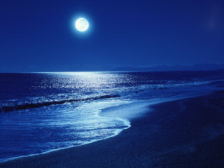 125full-moon-over-the-sea.jpg