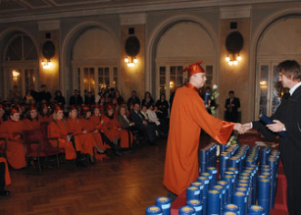 Diplome za 90 studenata