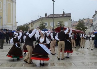 Uskrsni doručak u Poreču usprkos kiši