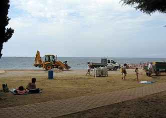 Akcija čišćenja priobalja na plažama porečke Riviere