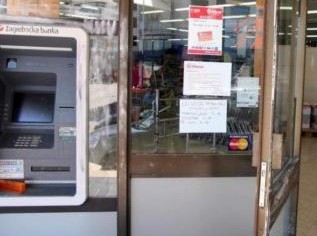 Opljačkan bankomat u Červar Portu