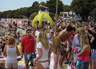 Porečka Lanterna pretvorila se na jedan vikend u Zrće!