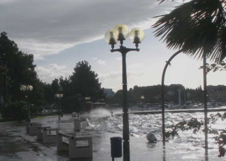 Garbinada zahvatila i najzapadnije krajeve istarske obale