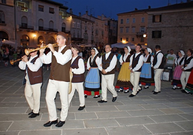 Sutra 6. Istarska folklorna večer u Funtani