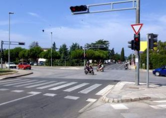 Motociklist vozio pripit te stradao