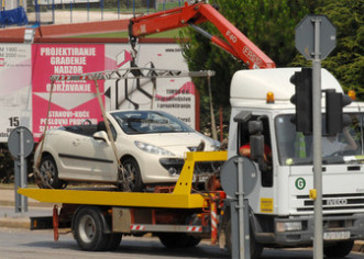 Vozači u potrazi za automobilom