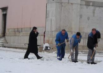 Snijeg kopni, grad u bljuzgavici