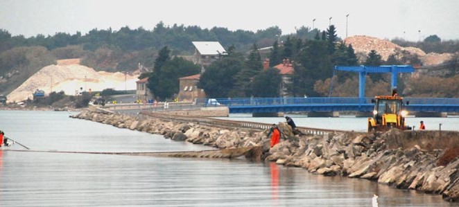 Ribari zapasali mrežama Tarsku valu