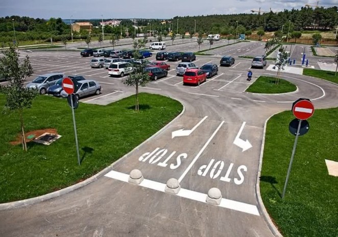 Za vrijeme Vinistre Usluga Poreč smanjila cijenu dnevne karte parkinga kod groblja na 10 kn