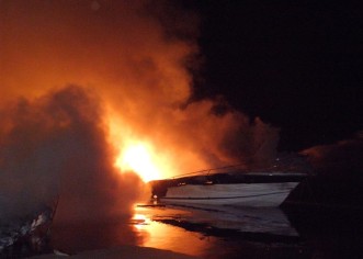 U Funtani noćas izgorjele dvije barke