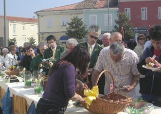 Porečani i njihovi gosti pozvani na Vazmeni doručak