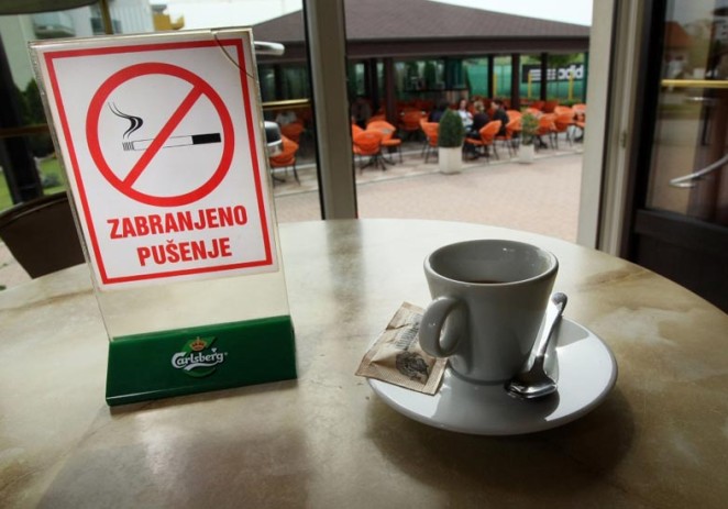 Istarski ugostitelji ponovno nespremni za zabranu pušenja
