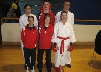 Članovi Karate kluba Finida iz Rijeke sa 6 medalja