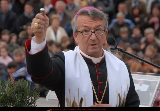 Vatikan smjenjuje istarskog biskupa Ivana Milovana?!