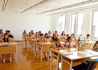 PROGLAŠENI POBJEDNICI LIKOVNO-PEDAGOŠKE RADIONICE "BUDIMO KREATORI MODE IZ DOBA GIOSTRE – OD IDEJE DO REALIZACIJE"