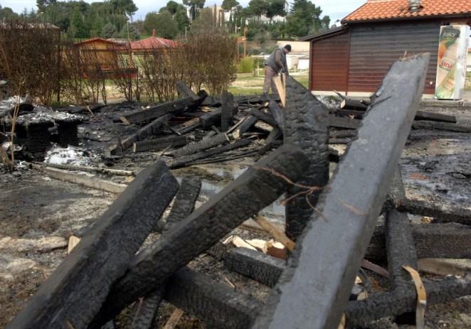 Vrsar: Izgorio ugostiteljski objekt, 2 oštećena