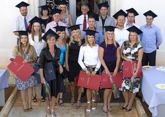 PROMOCIJA PRVIH STRUČNIH SPECIJALIZANATA I PETOG NARAŠTAJA STRUČNIH PRVOSTUPNIKA VISOKE POSLOVNE ŠKOLE VIŠNJAN