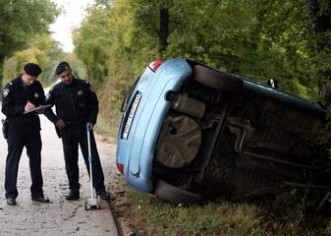 Dvoje ozlijeđeno u izlijetanju citroena