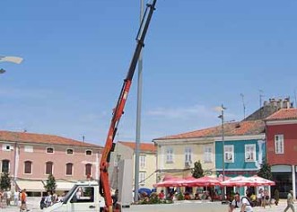 Stigao je ! Jarbol za Trg slobode