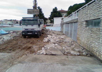 Novi beton na dijelu porečke rive