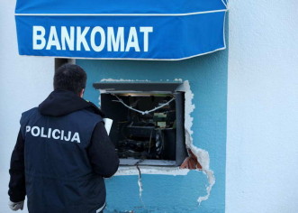 Tijekom noći eksplozije bankomata u Taru i u ul. M. Vlašića u Poreču