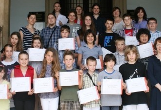 Dogradonačelnica uručila pohvalnice nagrađenim učenicima i profesorima OGS Slavko Zlatić