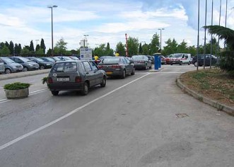 Na velikom parkiralištu rampe proradile, a gosti ?