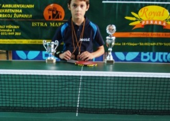Stolni tenis: Filipu Deklevi sjajno drugo mjesto u Osijeku !