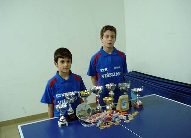 Davide i Filip Dekleva na Pozivnom stolnoteniskom turniruu Varaždinu