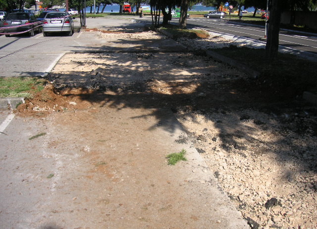 Sanacija asfalta na Velikom gradskom parkiralištu