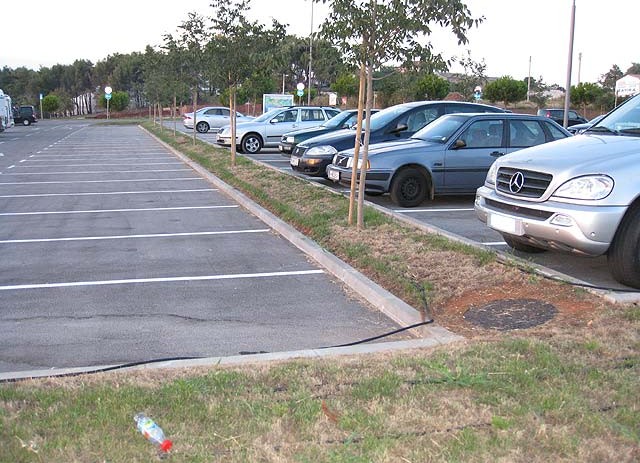 Tko je nadležan za sutav zalijevanja na parkiralištu Žatika ?