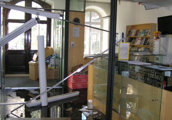 Obavijest o izvanrednom poslovanju Gradske knjižnice zbog izlijeva vode
