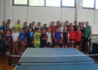 Stolni tenis : Zgrablić L., Antolović K., Augustinović M. i Jakovetić B. Prvaci “Lovrečeve 2013”.