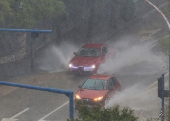 U zaleđu Rijeke do 17 sati palo gotovo 300 mm kiše, u Istri do 80 mm; Poreč 12,3 mm i raste :)