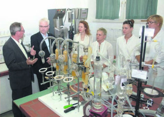 Vinski laboratorij porečkog Instituta za poljoprivredu i turizam s diplomom za senzorno ocjenjivanje vina