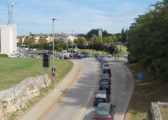 Kolone kao da je špica sezone