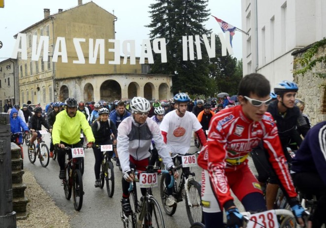 Parenzana: Kiša nije omela bicikliste
