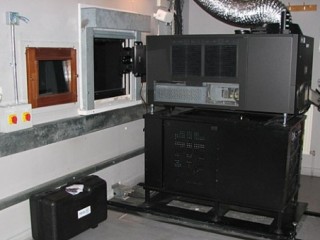 digitalni-kino-projektor