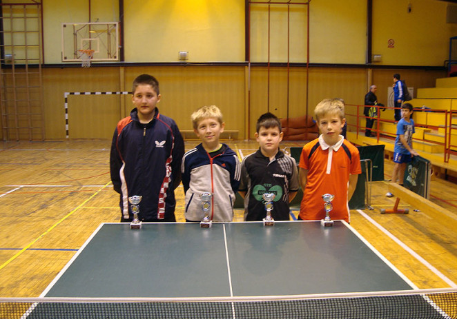 Stolni tenis : Luka Švaganović drugi, Antolović Johannes Karlo treći mlađi kadet regije