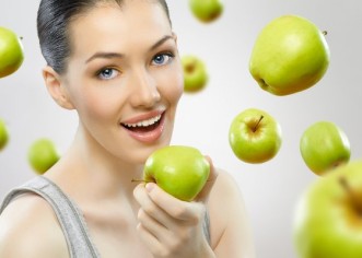 Najveća greška koju možete napraviti kada jedete jabuku