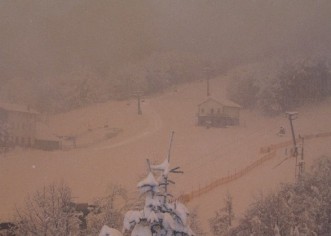 U Alpama padao “crveni snijeg”!