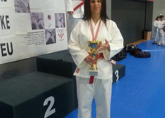 Karate: Marina Radošić pobijedila na Prvenstvu Hrvatske u izvođenju kata za invalidne osobe !