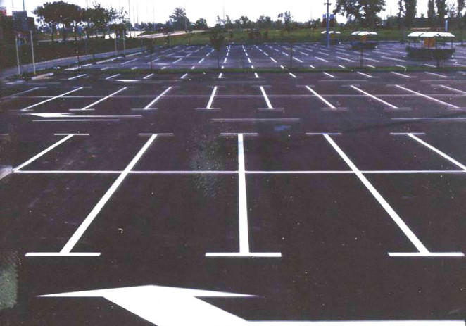 Obnavljanje horizontalne signalizacije na parkiralištima u gradu Poreču
